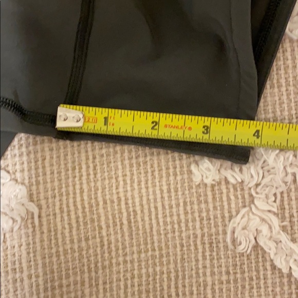 Lululemon Shorts Green - Picture 6 of 6